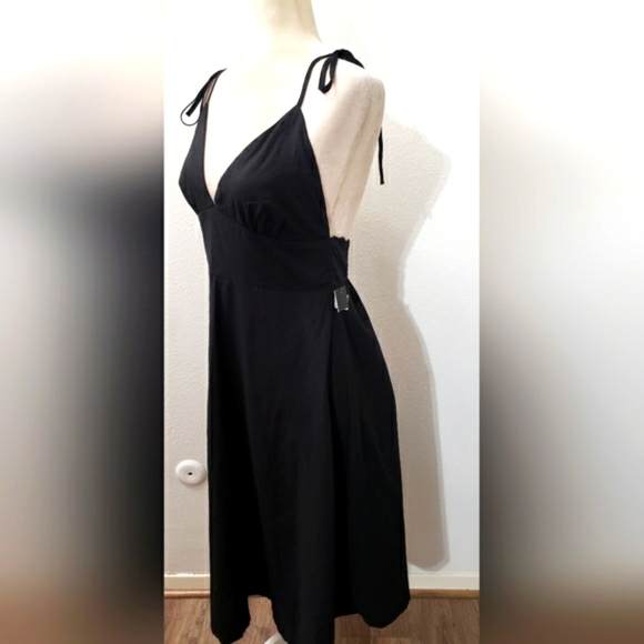 Lulus Dresses & Skirts - Lulu's DRESS LBD